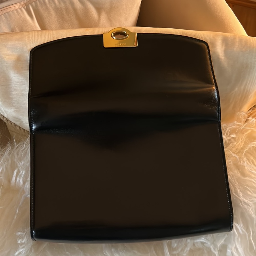 π₯π₯π₯Bally Handbag π₯π₯π₯π₯ - Picture 8 of 16